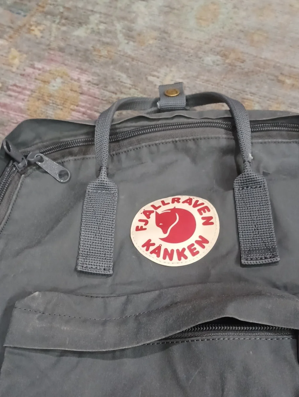 Fjallraven dark grey
